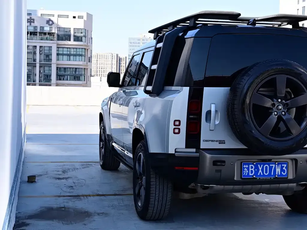 Land Rover Defender — фото 10