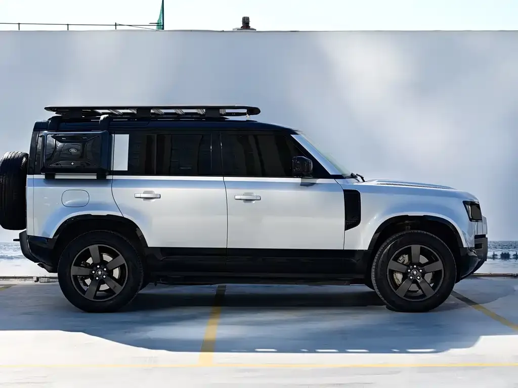 Land Rover Defender — фото 6