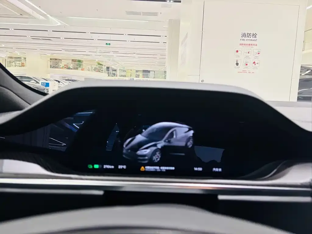 Tesla Model S — фото 10