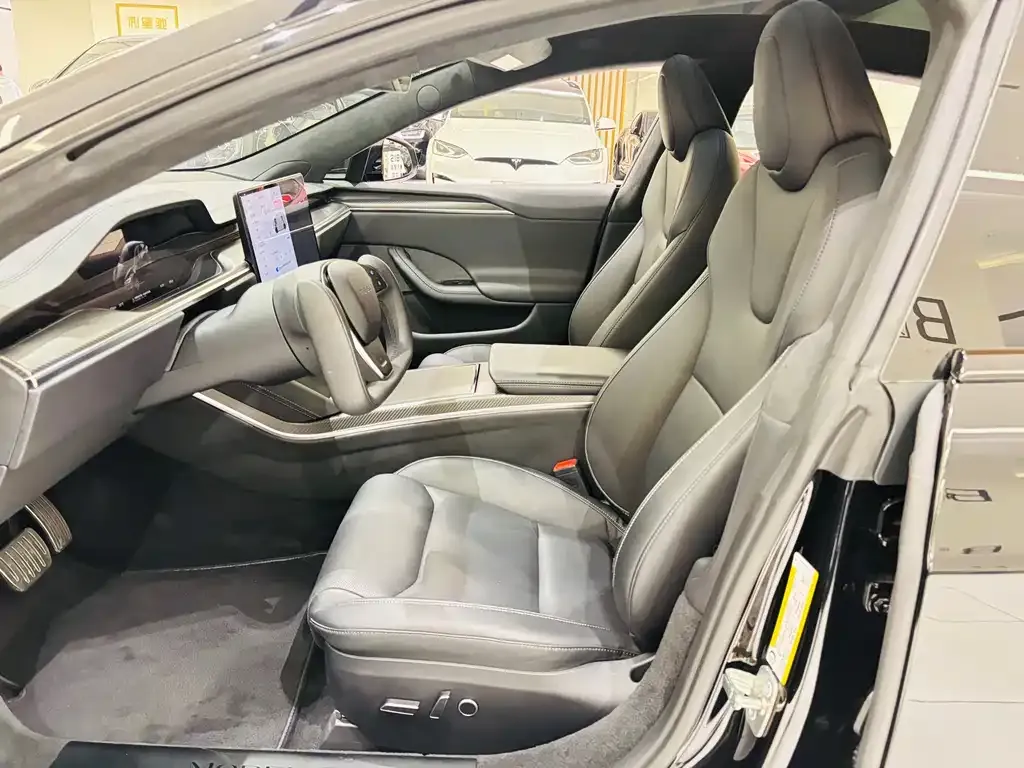 Tesla Model S — фото 6