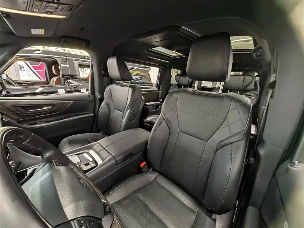 Toyota Vellfire — фото 8
