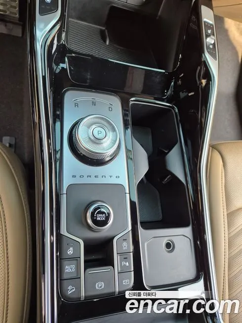 Kia Sorento — фото 5
