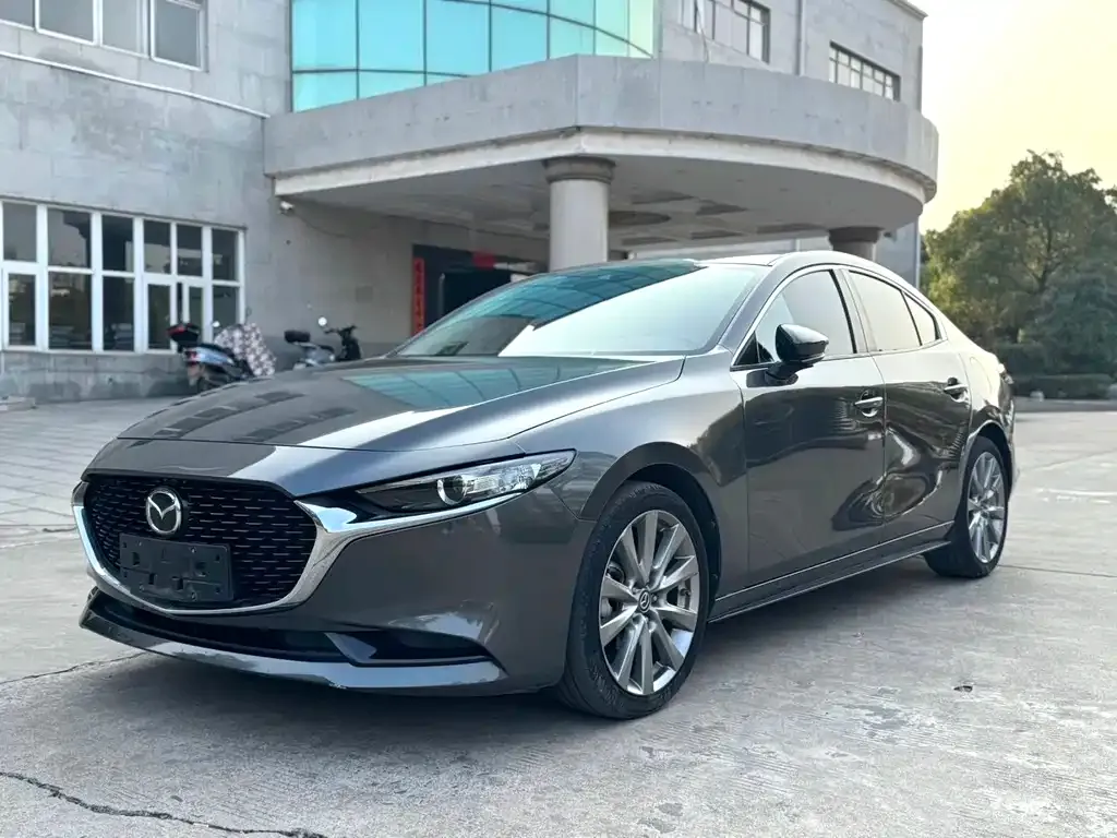 Mazda 3 Axela — фото 1