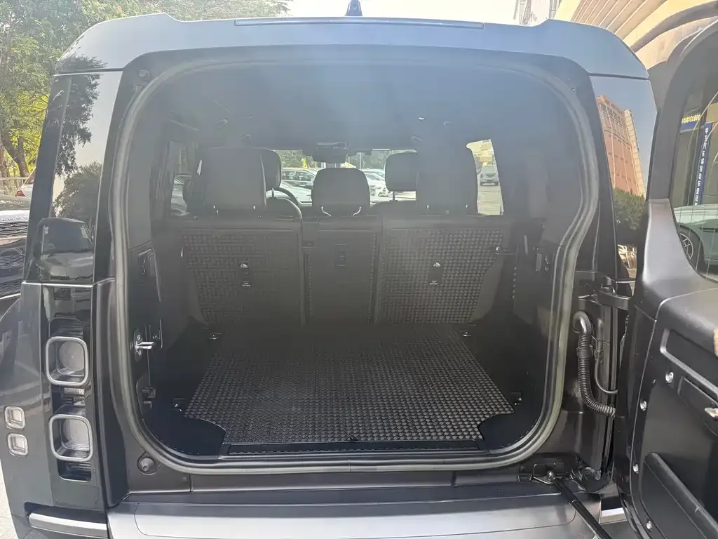 Land Rover Defender — фото 10