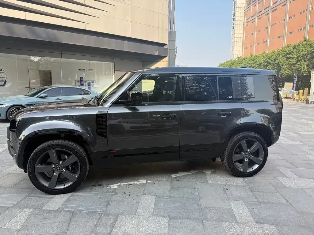 Land Rover Defender — фото 2