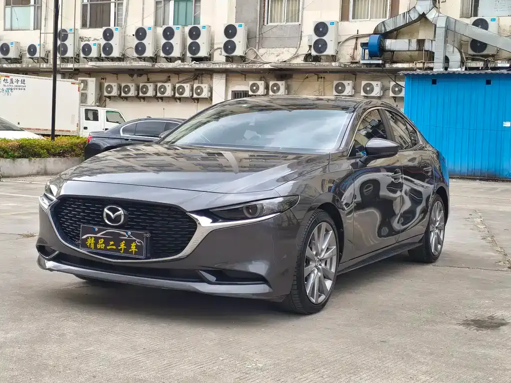 Mazda 3 Axela — фото 1