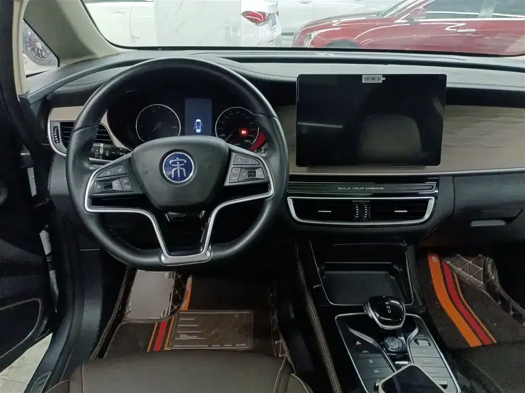 BYD MAX New Energy — фото 10