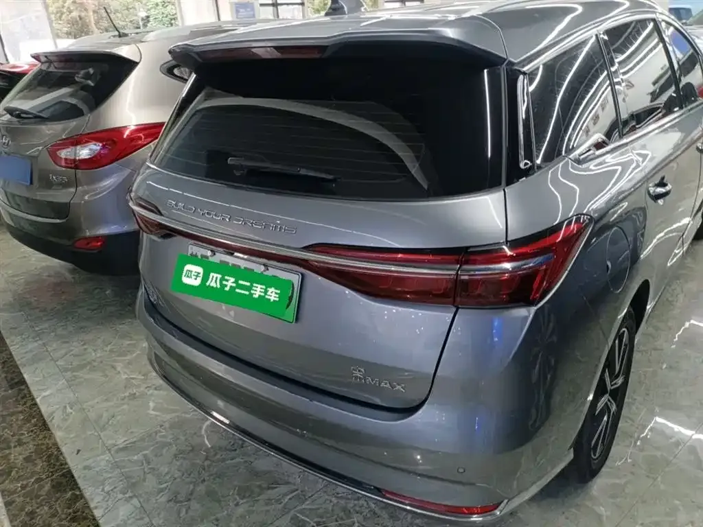 BYD MAX New Energy — фото 6