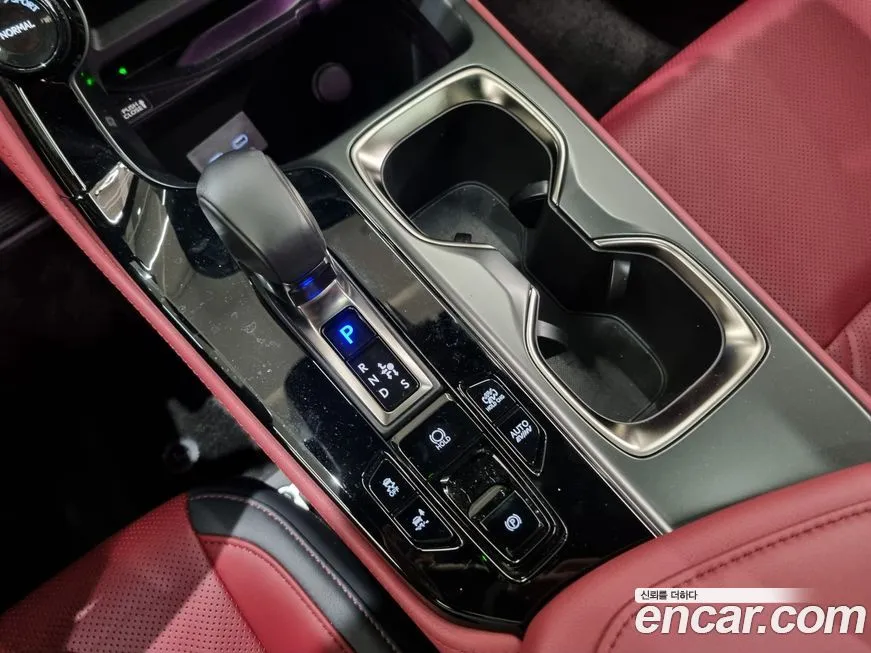 Lexus NX — фото 9
