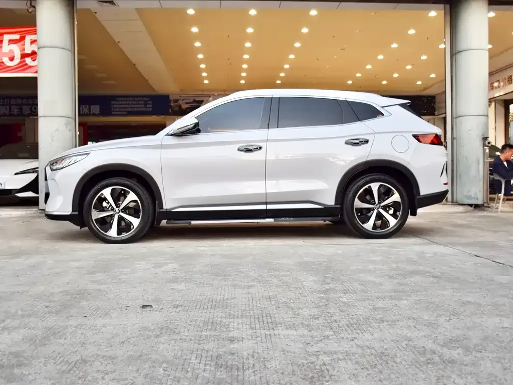 BYD PLUS New Energy — фото 6
