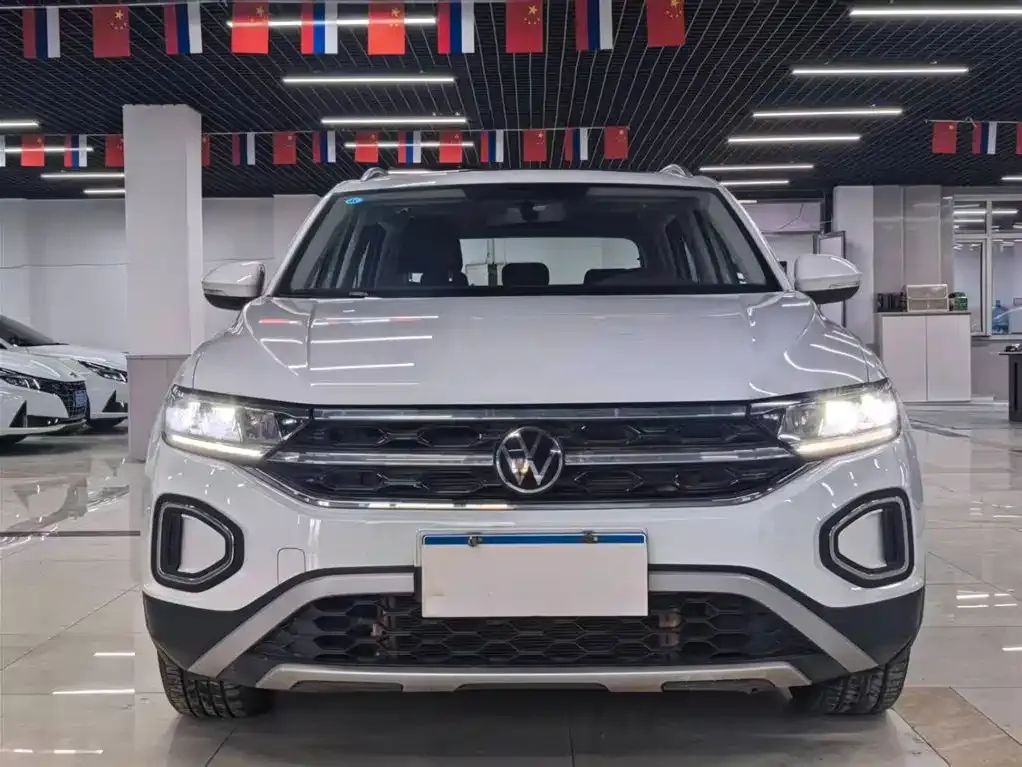 Volkswagen T-Roc — фото 2