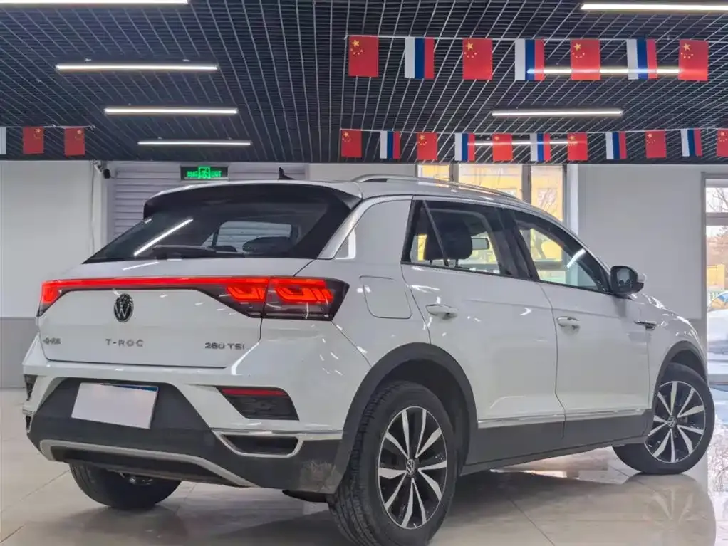 Volkswagen T-Roc — фото 4