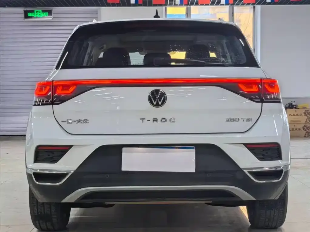 Volkswagen T-Roc — фото 5