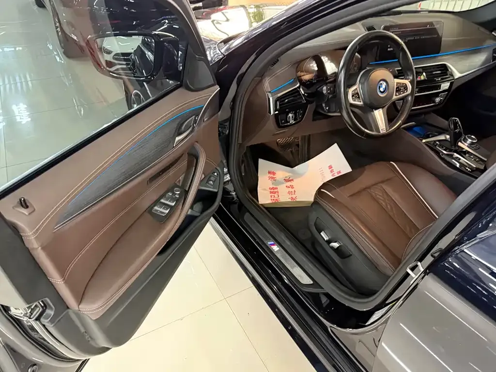 BMW 5 Series New Energy — фото 3