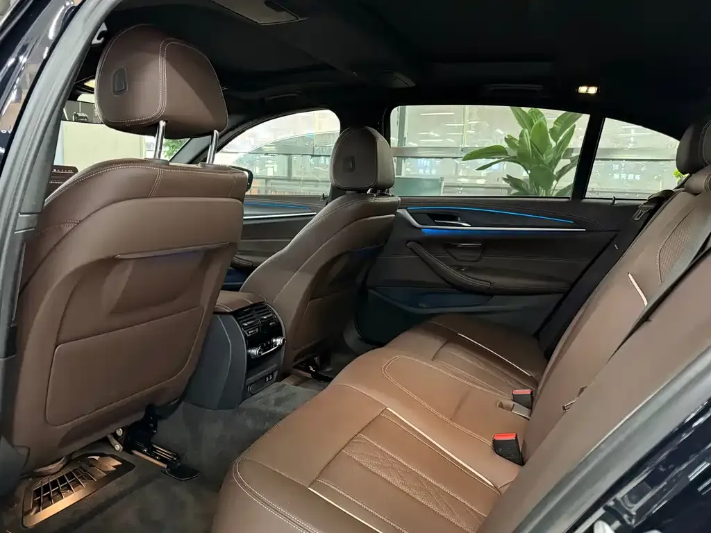 BMW 5 Series New Energy — фото 4