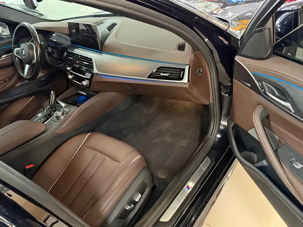 BMW 5 Series New Energy — фото 5