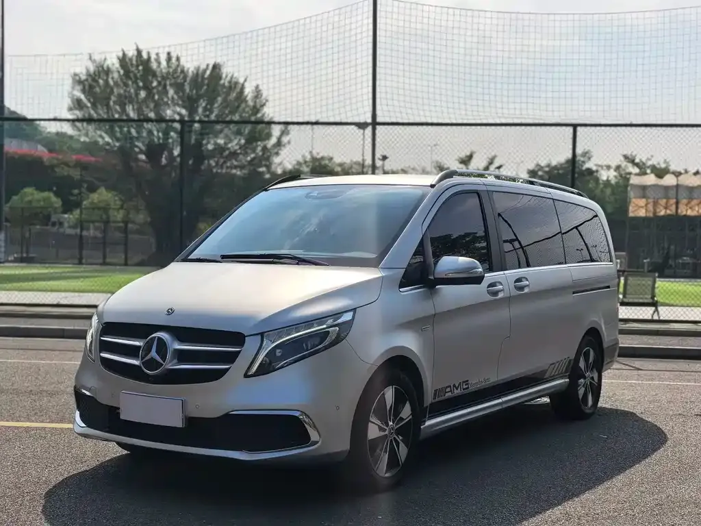 Mercedes-Benz V-Class — фото 1