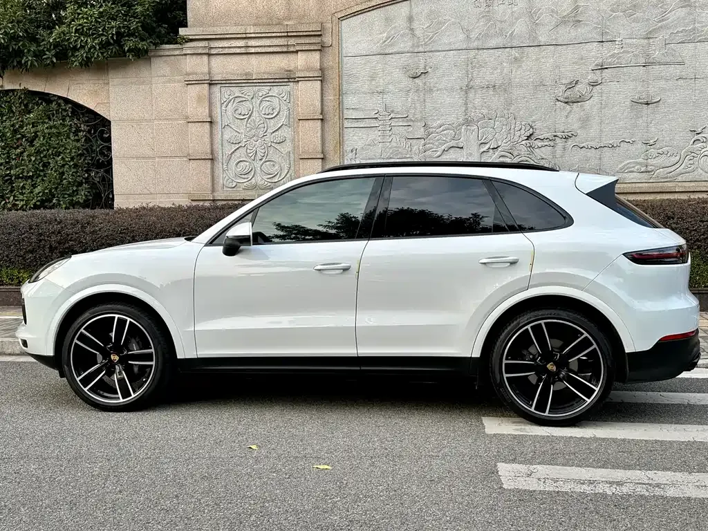 Porsche Cayenne — фото 3