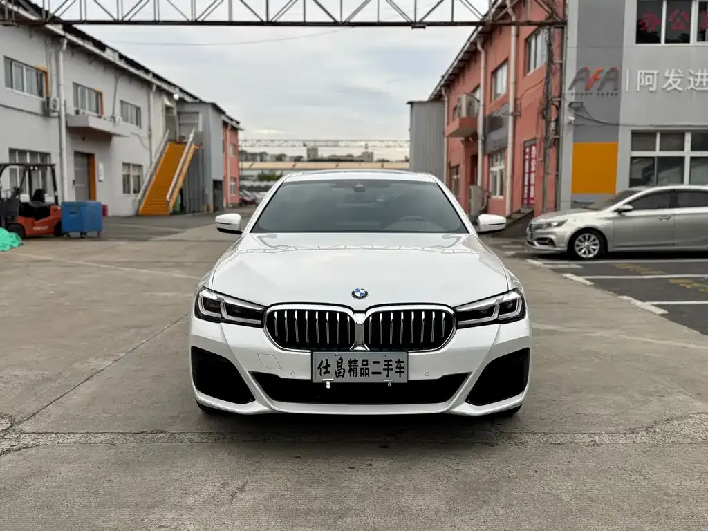 BMW 5 Series — фото 2