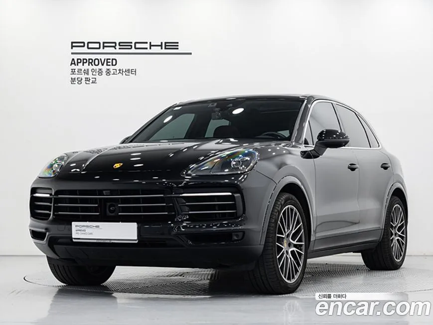 Porsche Cayenne — фото 1