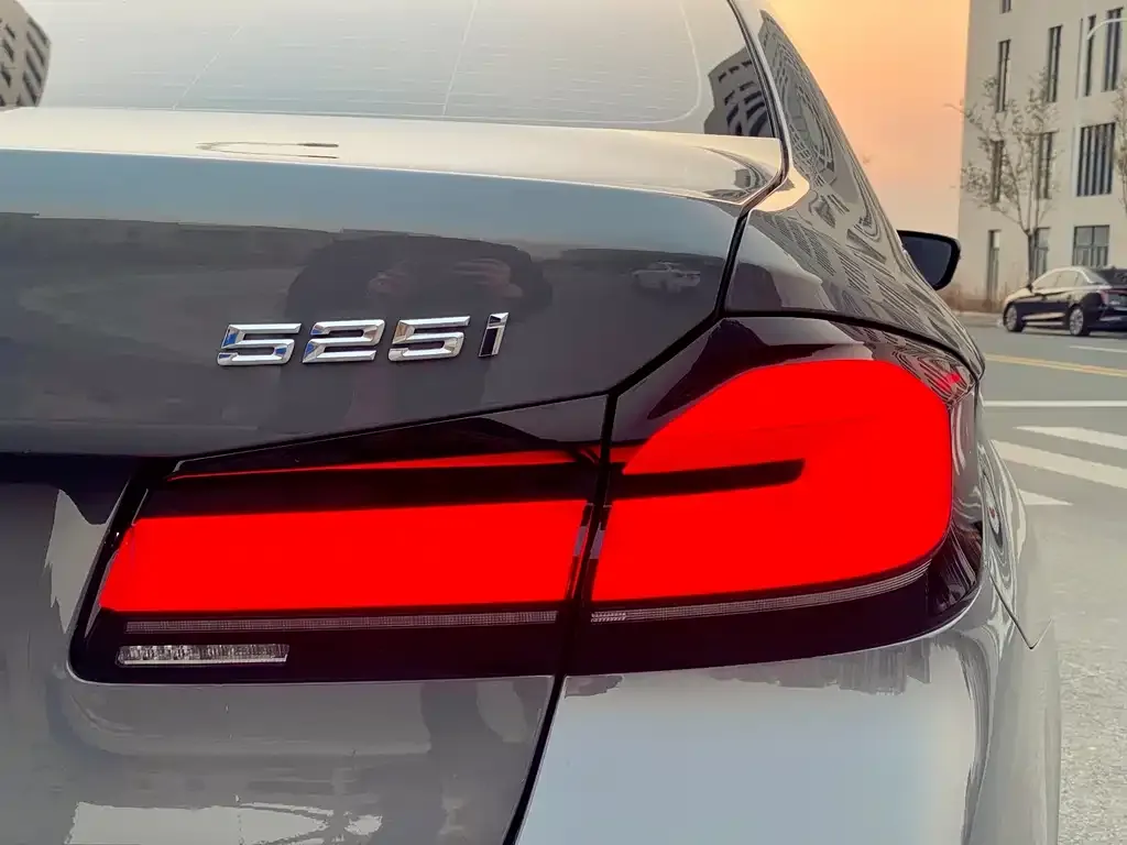 BMW 5 Series (Import) — фото 10