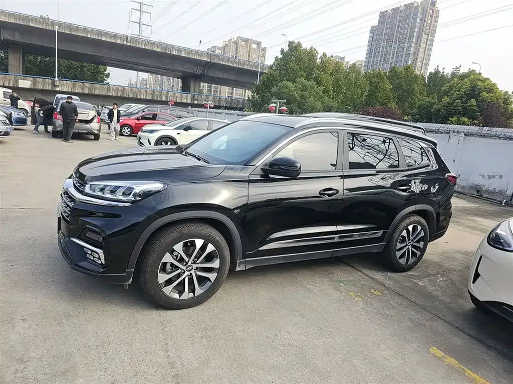 Chery Tiggo 8 — фото 5