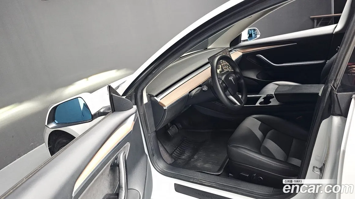 Tesla Model 3 — фото 10