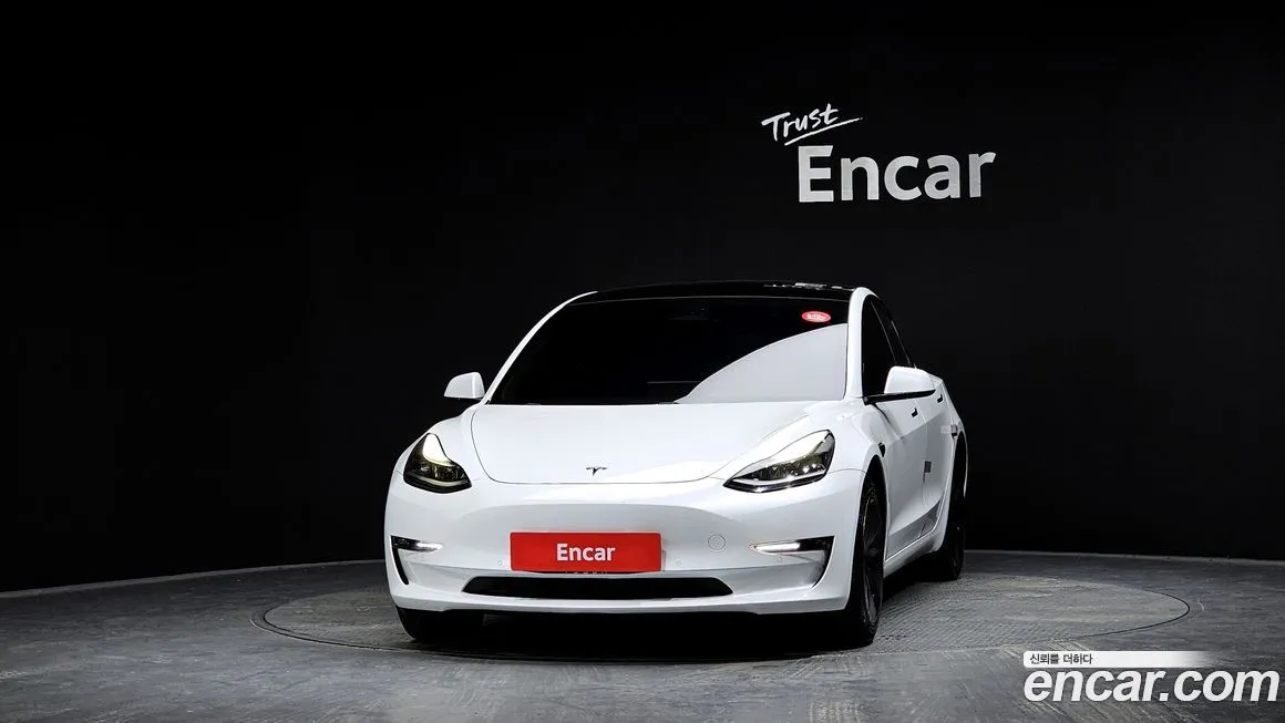 Tesla Model 3 — фото 3