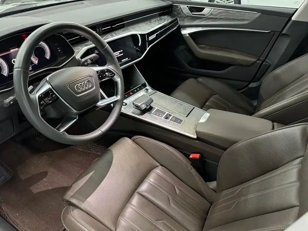 Audi A7L — фото 4