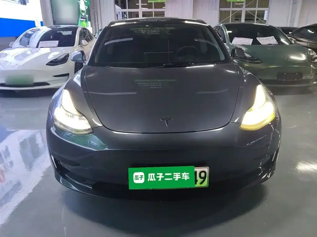 Tesla Model 3 — фото 3