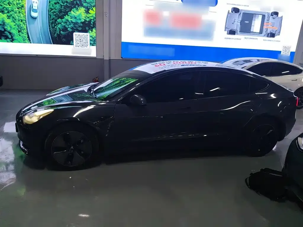 Tesla Model 3 — фото 5