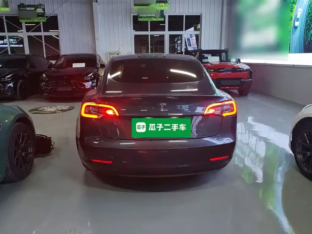Tesla Model 3 — фото 6