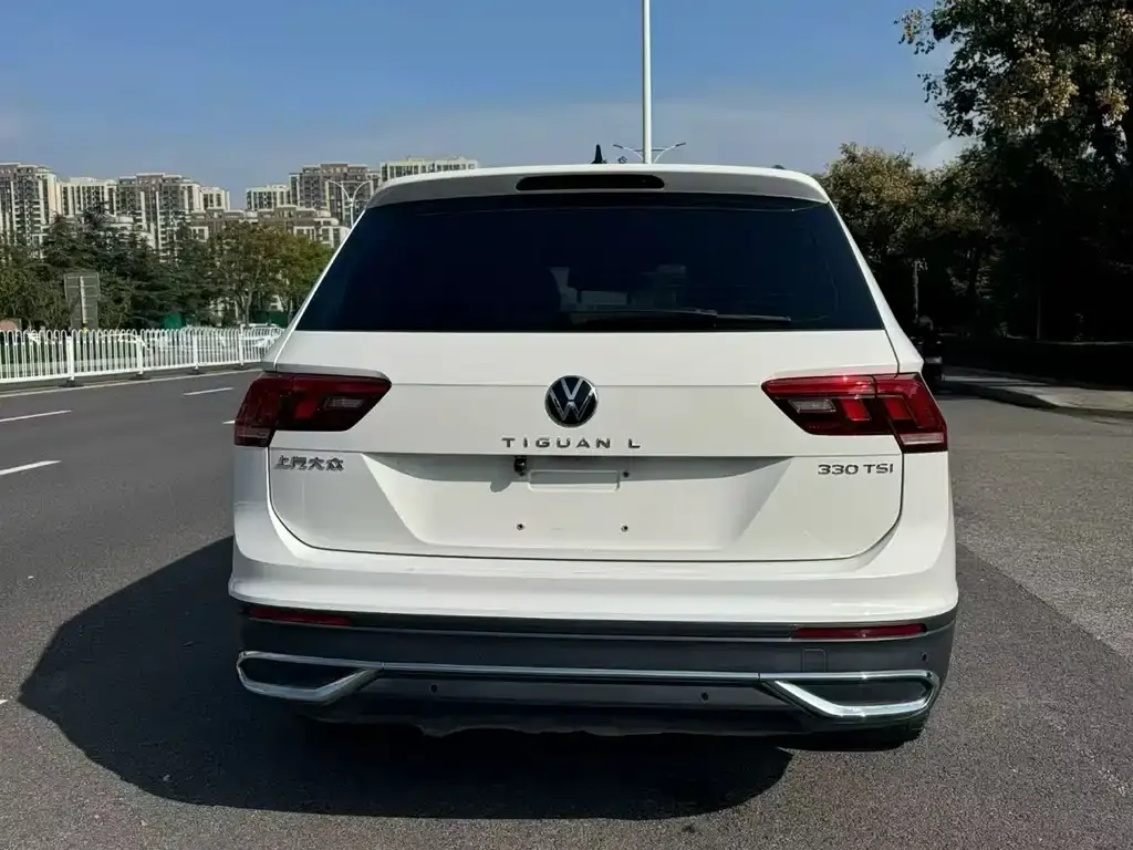 Volkswagen Tiguan L — фото 5