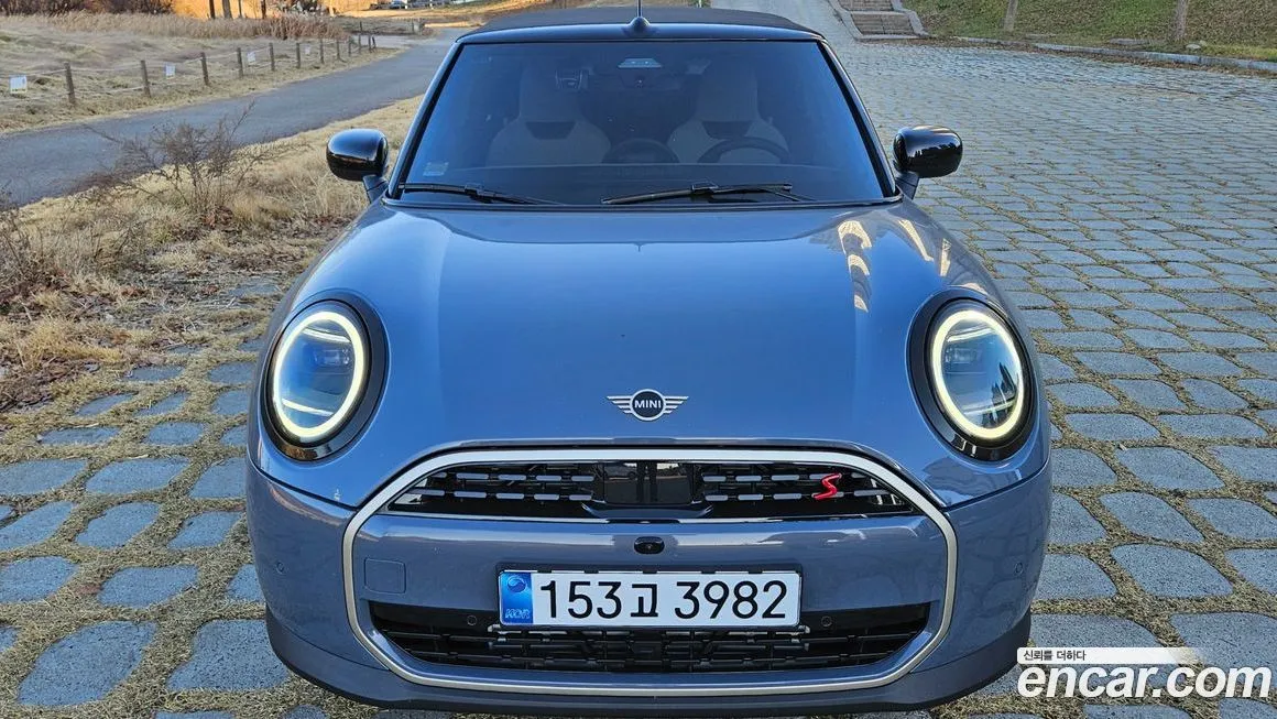 Mini Cooper Convertible — фото 1