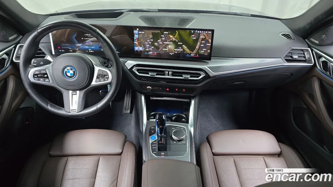 BMW i4 — фото 7