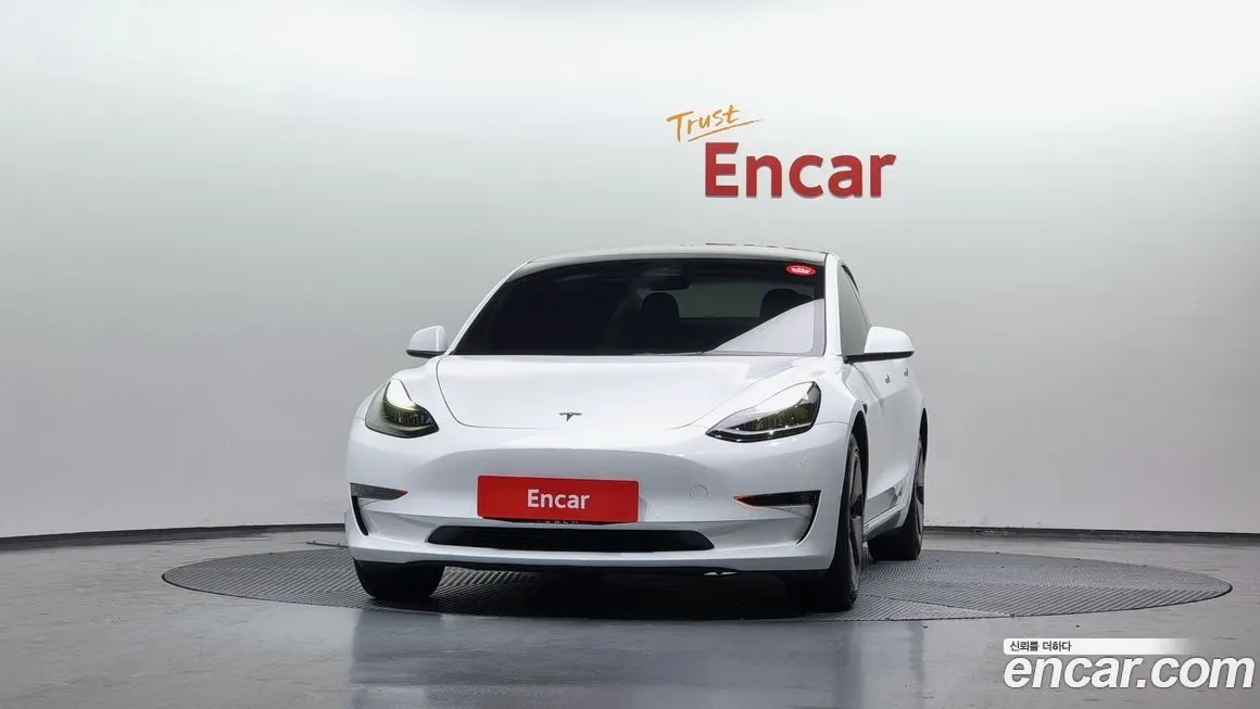 Tesla Model 3 — фото 3