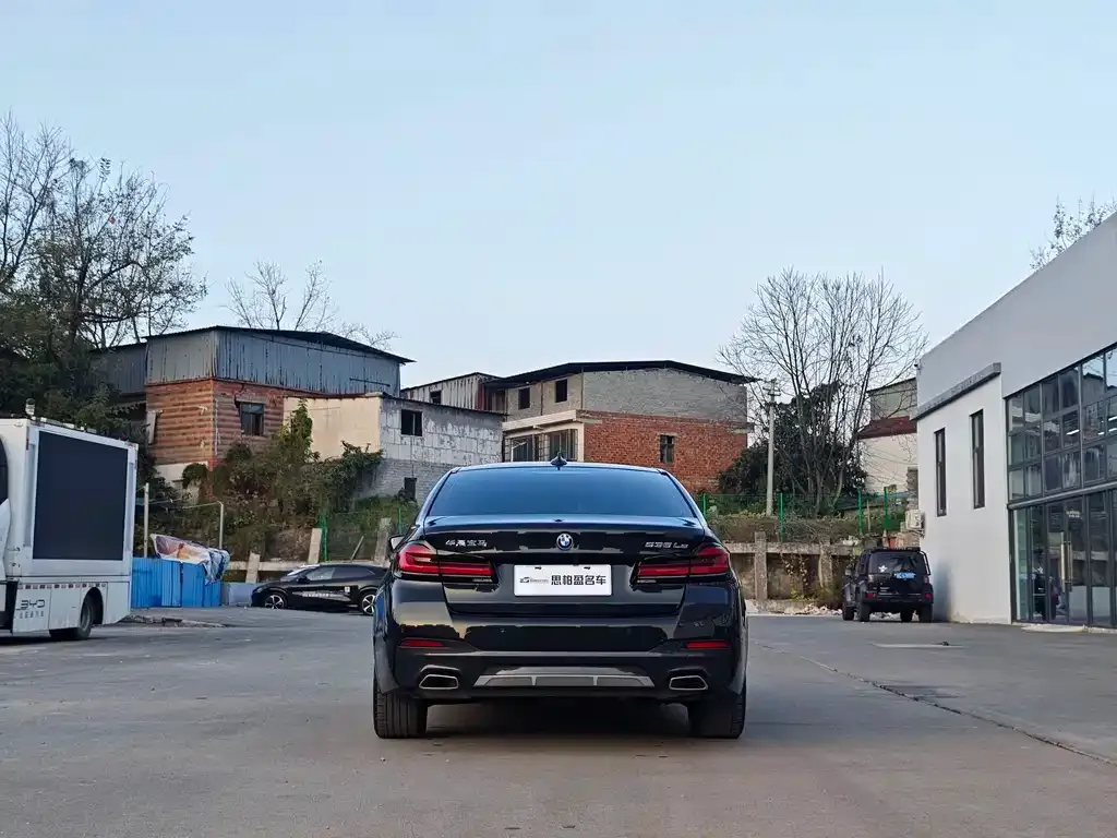 BMW 5 Series New Energy — фото 10