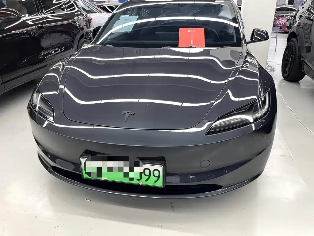 Tesla Model 3 — фото 2