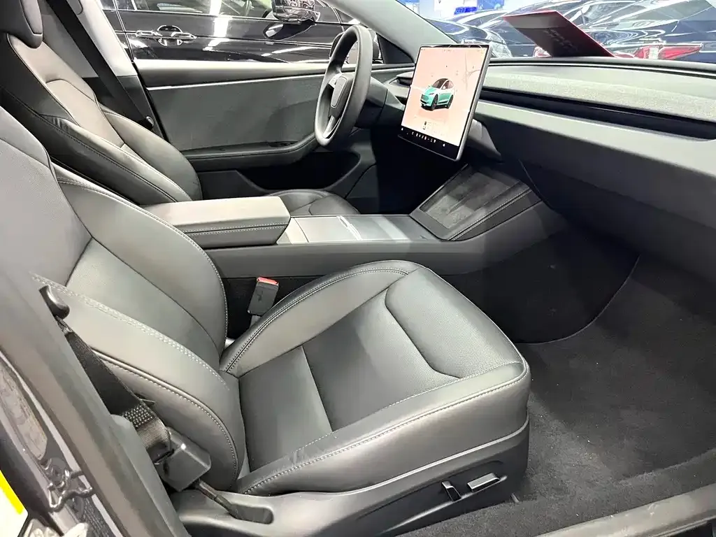 Tesla Model 3 — фото 6