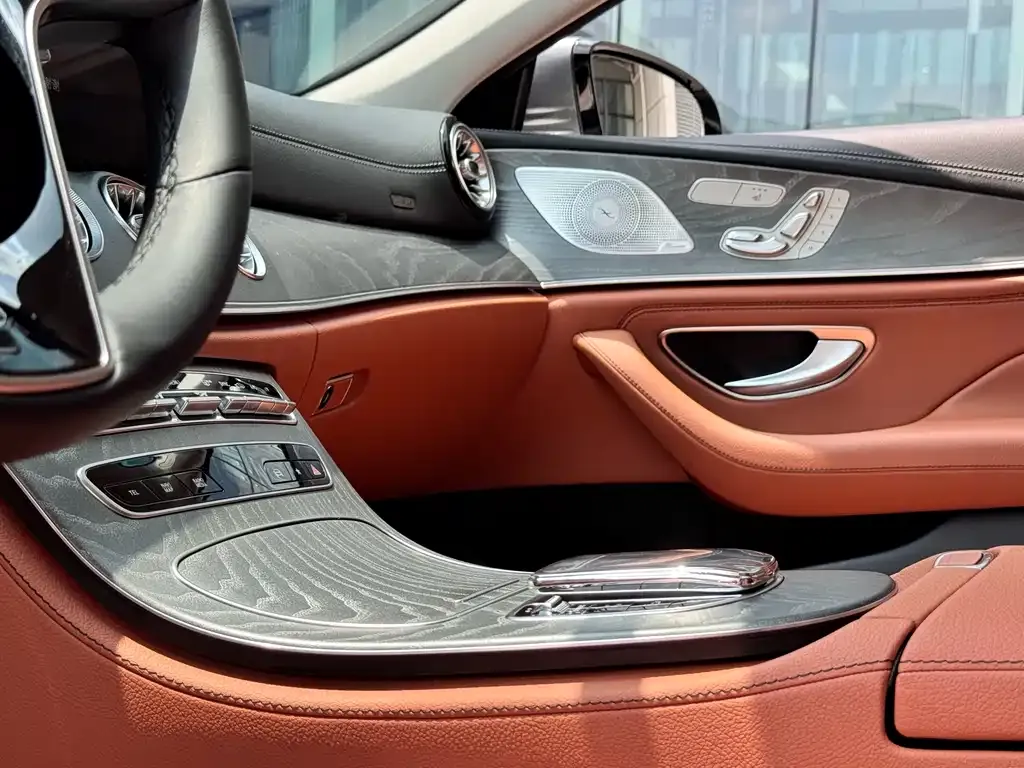 Mercedes-Benz CLS — фото 10