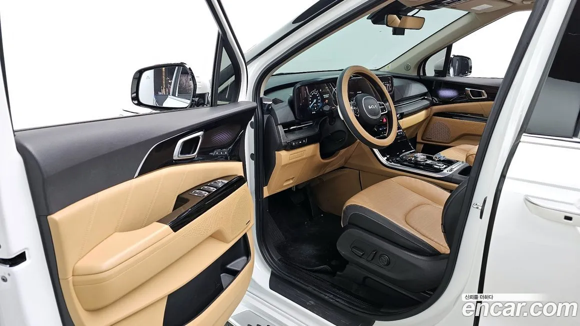 Kia Carnival — фото 10