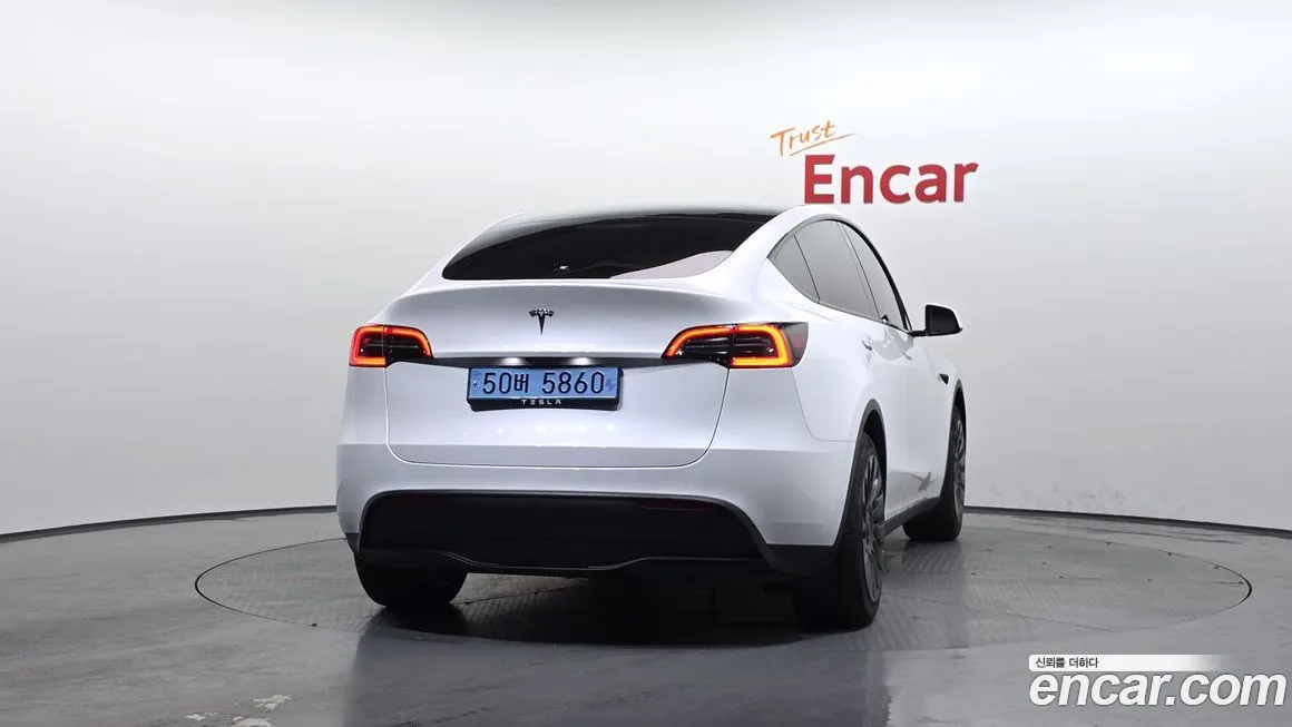 Tesla Model Y — фото 4