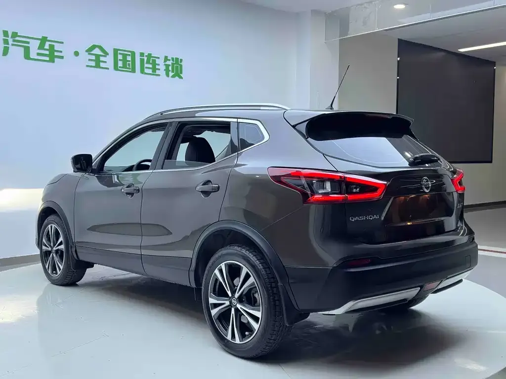 Nissan Qashqai — фото 4