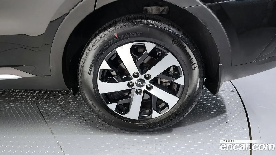 Kia Sorento — фото 5