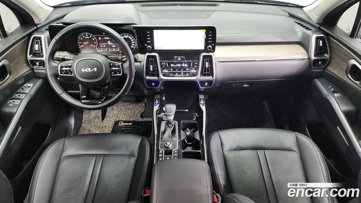 Kia Sorento — фото 7