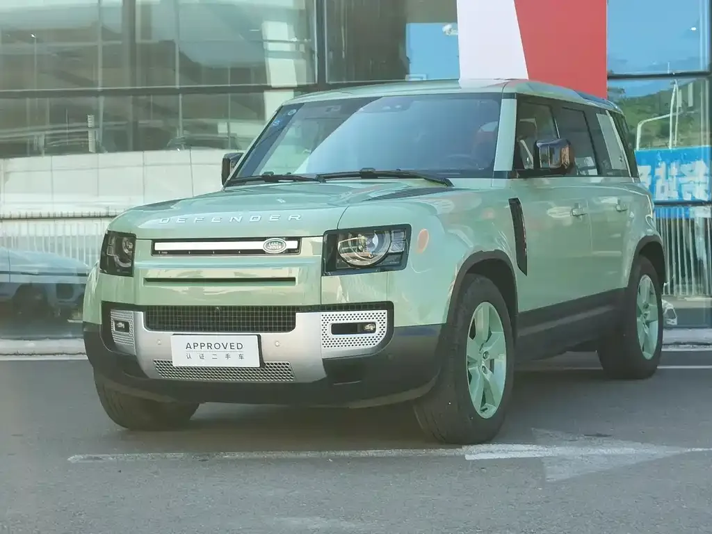 Land Rover Defender — фото 1
