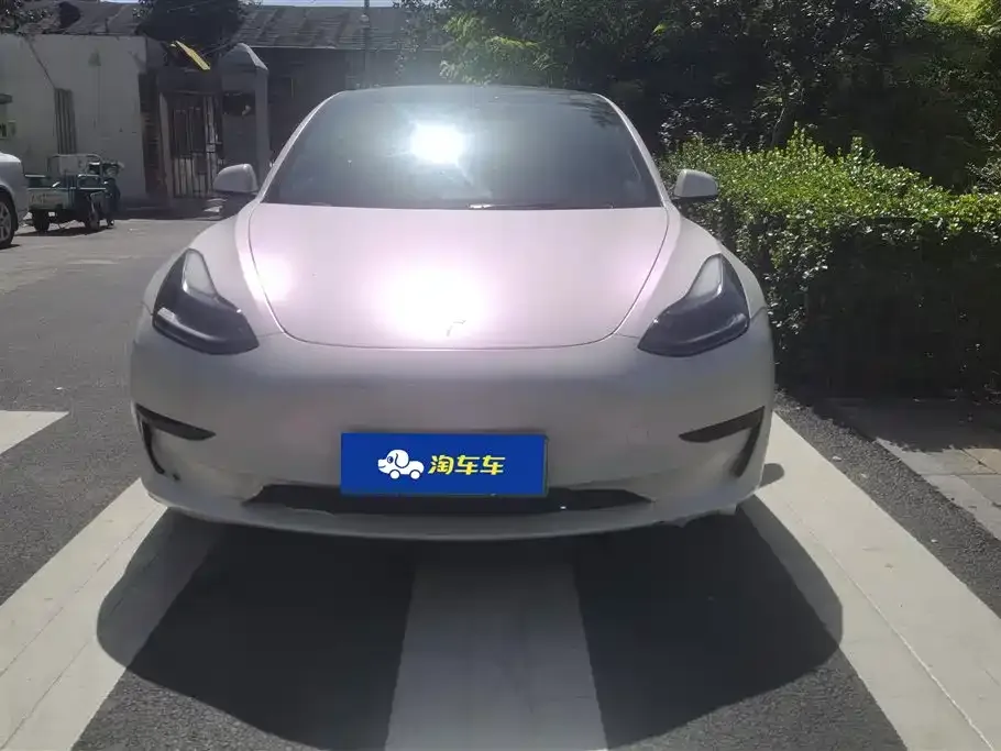 Tesla Model 3 — фото 2