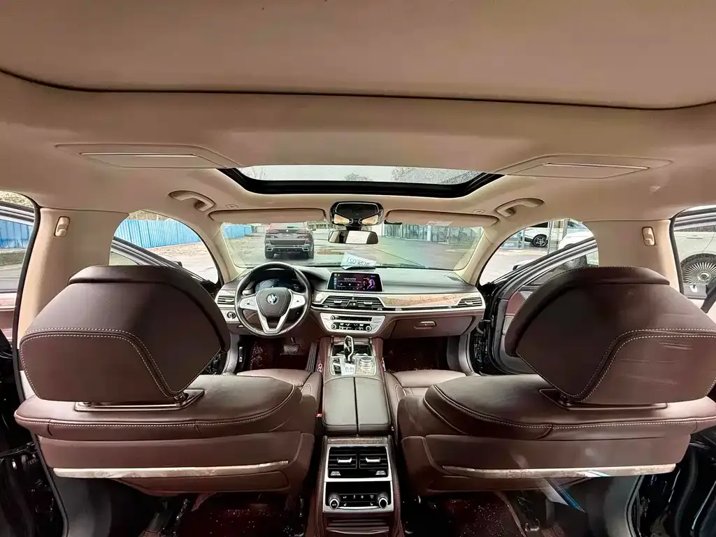 BMW 7 Series — фото 6
