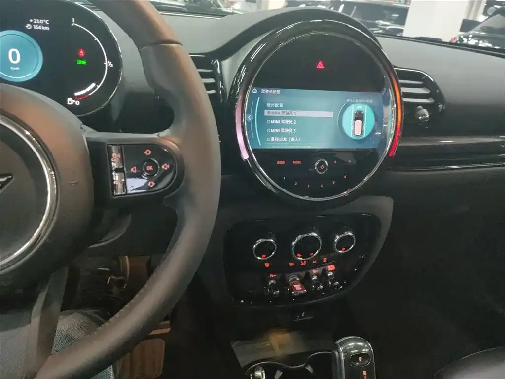 MINI Clubman — фото 10