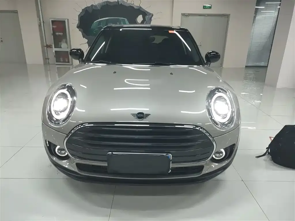 MINI Clubman — фото 3
